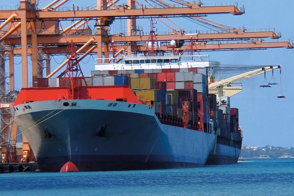 Container vessel, lube oil care, 4-stroke diesel engine