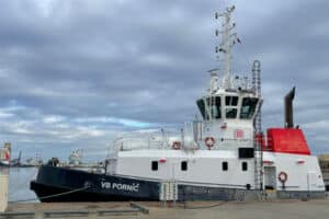 gear oil maintenance, thruster, harbour tug