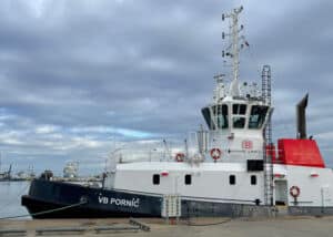 gear oil maintenance, thruster, harbour tug