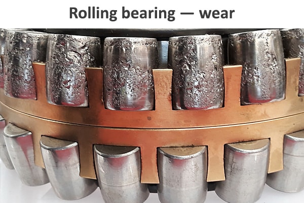Wear on rolling bearing, oil maintenance in wind turbines